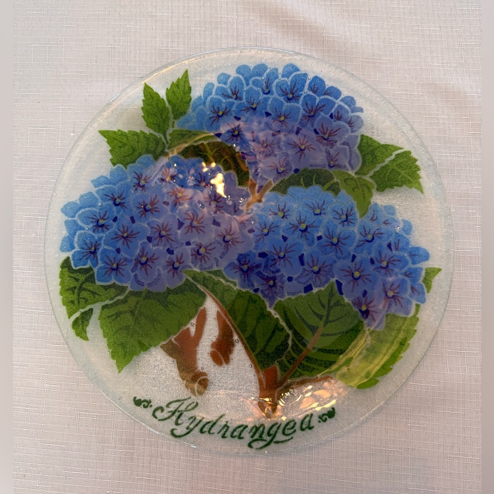 Hydrangea Blue Glass Decorative Plate